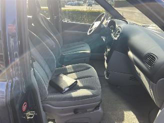 Chrysler Voyager 3.3i V6 SE Luxe picture 21