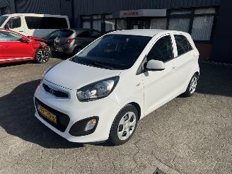 skadebil auto Kia Picanto 1.0 CVVT Comfort Pack 2012/4