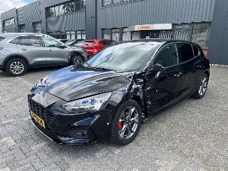 Vaurioauto  passenger cars Ford Focus 1.0 EcoBoost Titanium X Business 2021/9