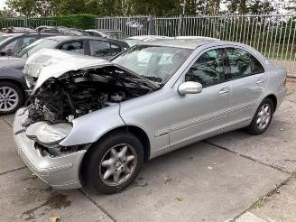 Vrakbiler auto Mercedes C-klasse C (W203), Sedan, 2000 / 2007 2.0 C-180 16V 2001/5