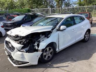 Vrakbiler auto Volvo V-40 V40 (MV), Hatchback 5-drs, 2012 / 2019 2.0 D2 16V 2015/12