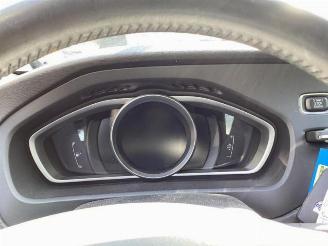 Volvo V-40 V40 (MV), Hatchback 5-drs, 2012 / 2019 2.0 D2 16V picture 11