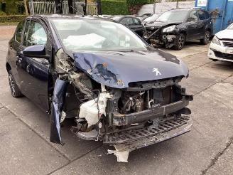 krockskadad bil auto Peugeot 108 108, Hatchback, 2014 1.0 12V 2018/4