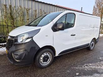 Avarii autoturisme Opel Vivaro 1.6 CDTI 90 Bestel  Diesel 1.598cc 66kW 2015/1