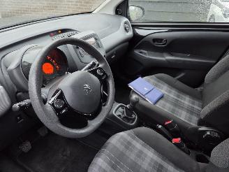 Peugeot 108 1.0 e-VTI-Active picture 10