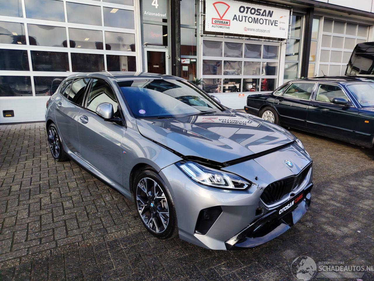 BMW 1-serie 2025 M-Performance Leder Camera