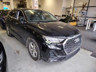 Damaged car Audi Q3 Q3 Sportback S-line Leer Camera Privacy glas 2020/1