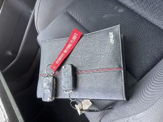 Auto incidentate Volkswagen Golf R32 3.2 V6 DSG NL Auto Dakraam NAP 2008/1