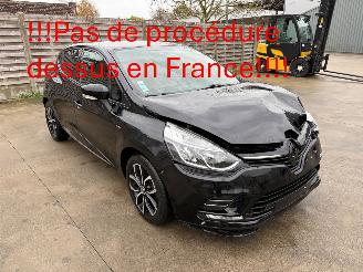 Vaurioauto  passenger cars Renault Clio 4 2019/2