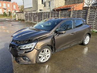 Unfallwagen Renault Clio 5 1.0 TCE 100 2020/6