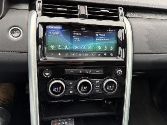 Land Rover Discovery 3.0 HSE SD6 picture 11