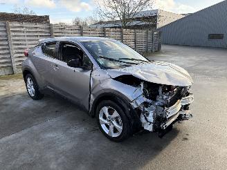 Voiture accidenté Toyota C-HR 1.8i - 16V HYBRID 2017/1