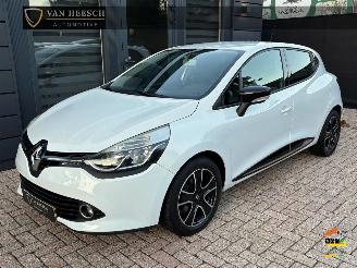 Auto incidentate Renault Clio 0.9 TCe Night & Day | Navi Pdc Lm-velgen 2013/6