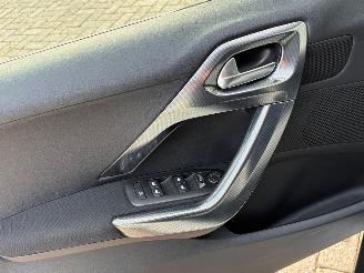 Peugeot 2008 1.2 PureTech Allure | Navi Panoramadak Camera picture 12