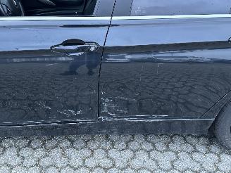 BMW 3-serie 318i Luxury picture 5