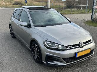 krockskadad bil auto Volkswagen Golf 2.0TDI GTD 2017/5
