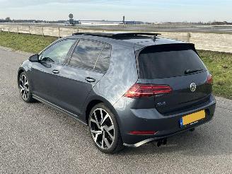 krockskadad bil auto Volkswagen Golf 1.4TSI GTE 2017/10