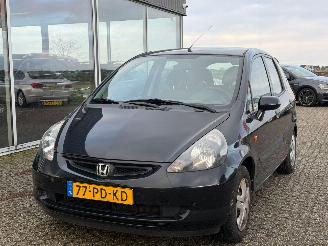 damaged passenger cars Honda Jazz Honda Jazz 1.4 AUTOMAAT 2004/5