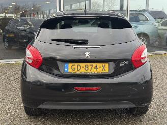 Peugeot 208 1.2 PureTech Style Pack AUTOMAAT picture 5