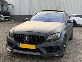 krockskadad bil bedrijf Mercedes C-klasse 350e AMG PANO/LED/FULL 2015/10