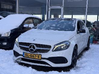 skadebil auto Mercedes A-klasse A-klasse 220d AMG AUTOMAAT 2015/12