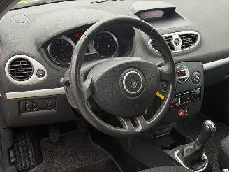 Renault Clio 1.2 Sélection Business picture 12