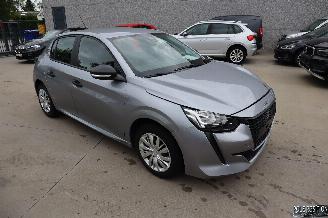 uszkodzony samochody osobowe Peugeot 208 1.2 BENZ 2022/12