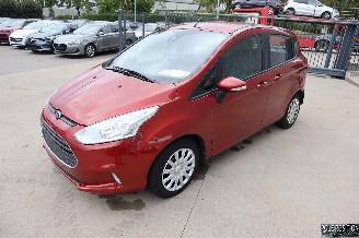 Unfallwagen Ford B-Max 1.0 BENZ 2015/8
