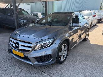 damaged passenger cars Mercedes Cla-klasse 200d AMG LINE PANO NAP 2016/7