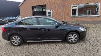 Voiture accidenté Volvo S-60 1.6 diesel  navi clima 2012/3