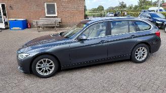 Auto incidentate BMW 3-serie 320i  184 pk clima leer 2016/7