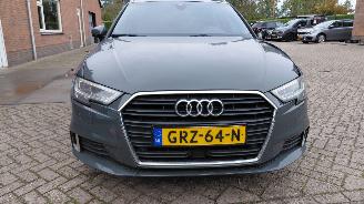 Audi A3 1.6 tdi  116pk pano navi clima leer picture 5