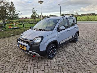 damaged passenger cars Fiat Panda 1.0 hybrid  cross   52kw  navi clima 2021/5