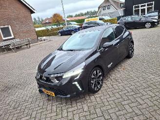 damaged passenger cars Mitsubishi Colt 1.0 it   91pk   navi clima 2024/3