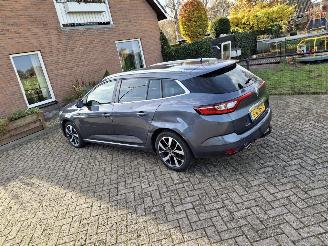 damaged passenger cars Renault Mégane 1.3 tce bose  103kw automaat navi leer 2019/10