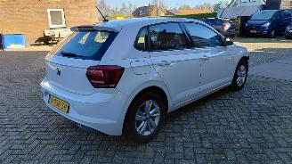 uszkodzony samochody osobowe Volkswagen Polo 1.0 tsi   70kw navi  automaat 2018/6