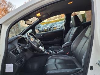 Nissan Leaf tekna  218pk       62kwh accu picture 5