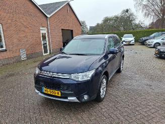 skadebil auto Mitsubishi Outlander 2.0 phev hybrid   121pk  navi 2015/12
