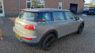 Damaged car Mini Clubman 1.5i 102 pk  clima navi 2019/2