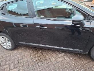 Renault Clio 0.9 tcn  zen navi picture 5