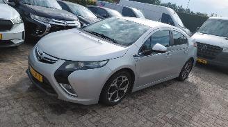 krockskadad bil auto Opel Ampera 1.4i hybrid  clima navi 2013/2