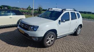 Auto incidentate Dacia Duster 1.2 tce  125pk   airco 2015/7