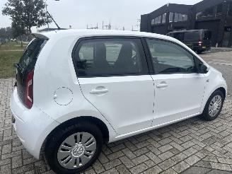 Volkswagen Up! 1.0 BLEU MOTION LICHTE SCHADE BOUWJAAR 2016  4150 EURO VAST picture 4