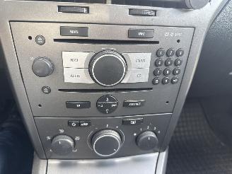 Opel Astra 1.6 ESSENTIA AIRCO MOOIE AUTO BOUWJAAR 2004  1250 EURO picture 13