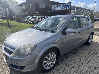 bruktbiler auto Opel Astra 1.6 ESSENTIA AIRCO MOOIE AUTO BOUWJAAR 2004  1250 EURO 2004/12