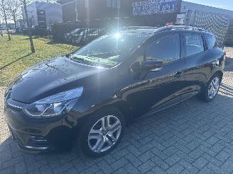Auto incidentate Renault Clio 0.9 TCe ZEN  85000 KM SPUITWERK! BOUWJAAR 2017  5999 EURO VAST! 2017/6