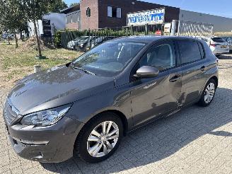 škoda osobní automobily Peugeot 308 1.2 PURE TECH EXECUTIVE LICHTE SCHADE! BOUWJAAR 2016 3999 EURO 2016/9
