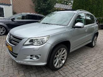 Vaurioauto  passenger cars Volkswagen Tiguan 2.0 TDI 4MOTION R-LINE 2009/11