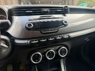 Alfa Romeo Giulietta 1.6 JTDM DISTINCTIVE picture 13