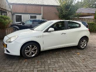 Alfa Romeo Giulietta 1.6 JTDM DISTINCTIVE picture 2